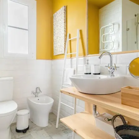 2br Terrace W Ac - Time Out Market | By Airnest *