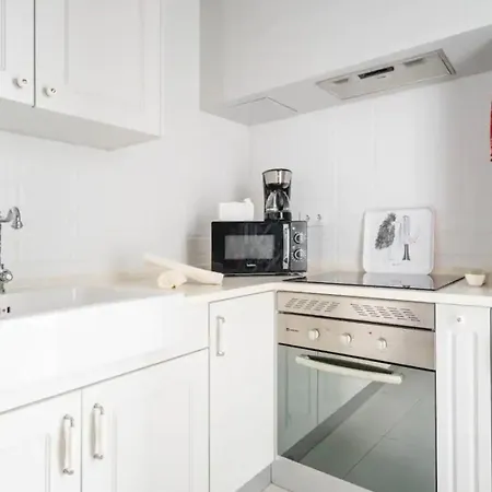 2br Terrace W Ac - Time Out Market | By Airnest * Lisboa