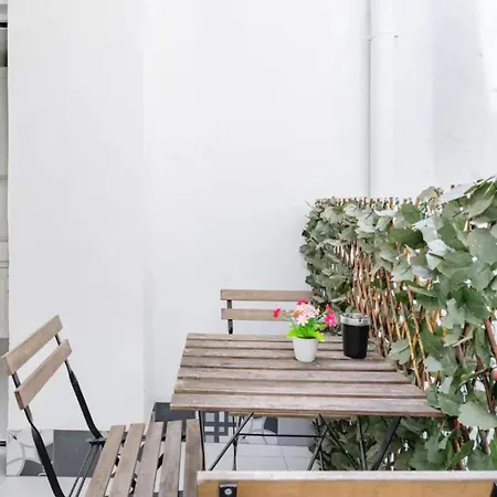 公寓 2br Terrace W Ac - Time Out Market | By Airnest