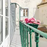 2br Terrace W Ac - Time Out Market | By Airnest شقة *