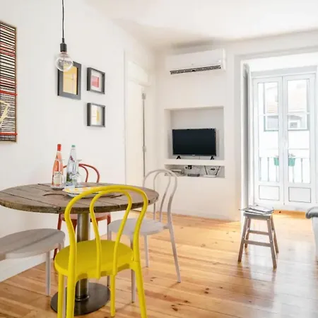 2br Terrace W Ac - Time Out Market | By Airnest *
