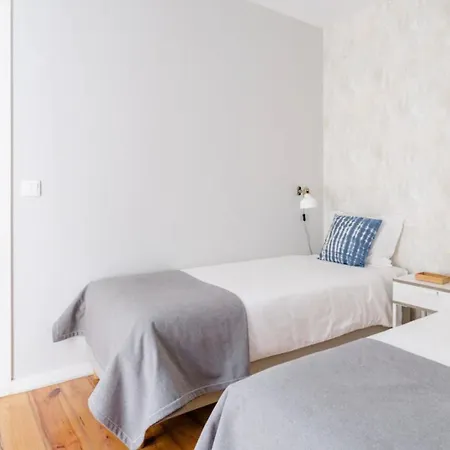 2br Terrace W Ac - Time Out Market | By Airnest Appartement