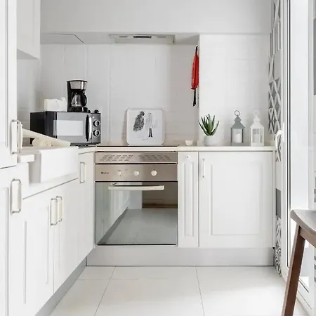 2br Terrace W Ac - Time Out Market | By Airnest * Lisboa